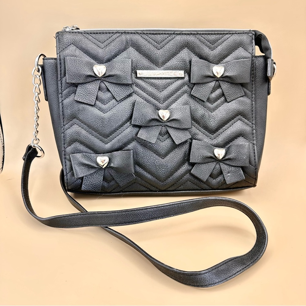 Betsey Johnson Black Chevron Quilted Crossbody Bag w/ Heart Studded Bows